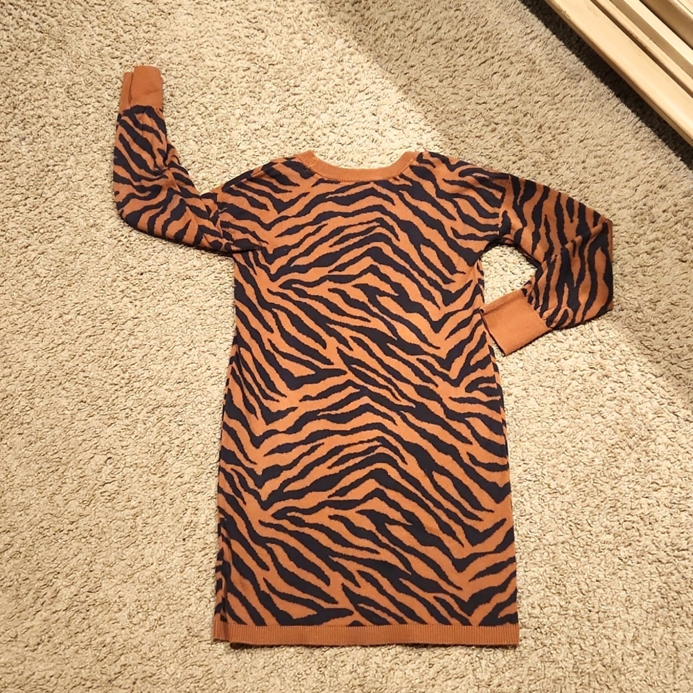 Cute! Gap long sleeve dress. Size 6/7
